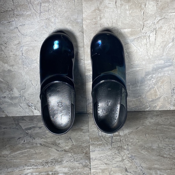 Dansko Professional Women’s Clogs - Size: 40 - Picture 5 of 10